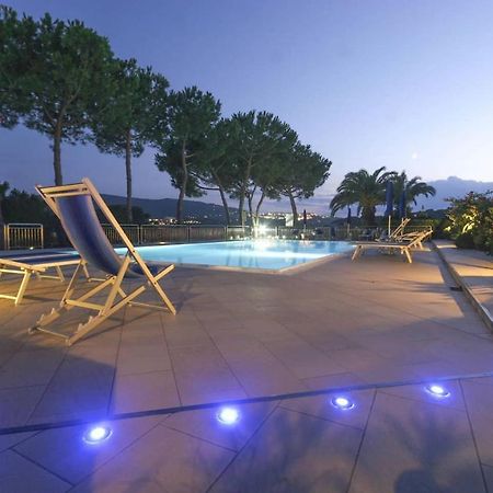 Ferienwohnung Il Porto Trilocale Nr.7 Porto Azzurro Exterior foto