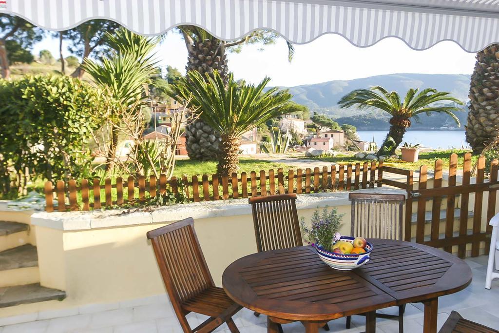 Ferienwohnung Il Porto Trilocale Nr.7 Porto Azzurro Exterior foto