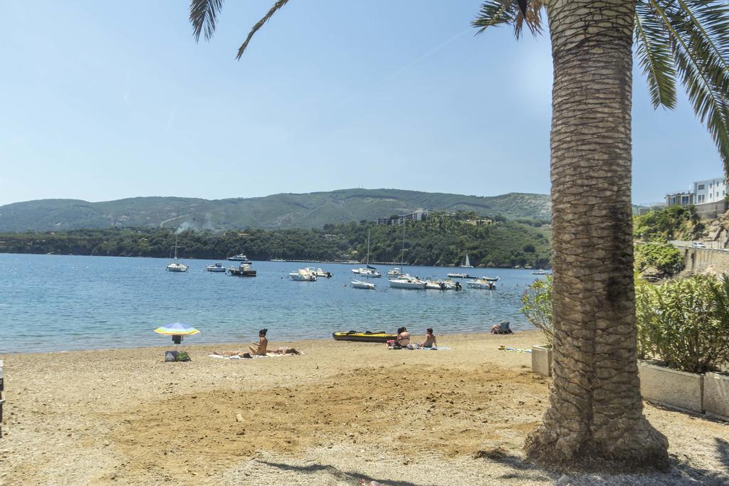 Ferienwohnung Il Porto Trilocale Nr.7 Porto Azzurro Exterior foto